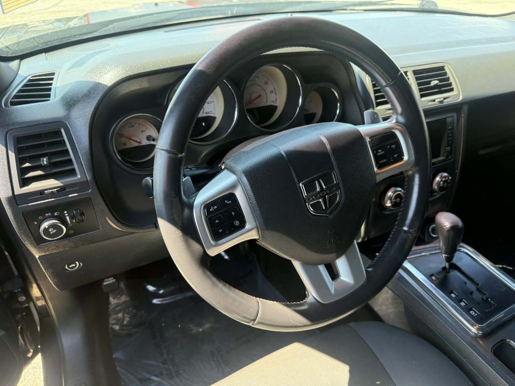 2013 Dodge Challenger Image 13