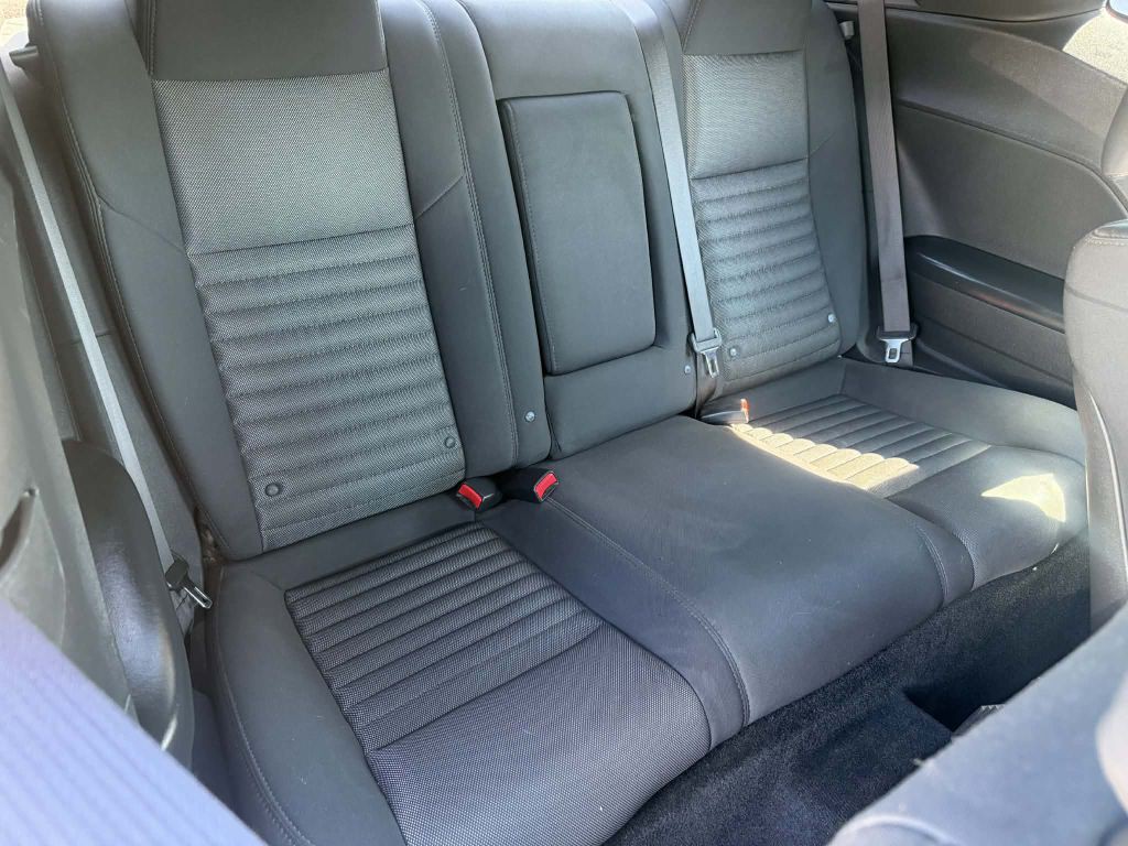 2013 Dodge Challenger Image 15