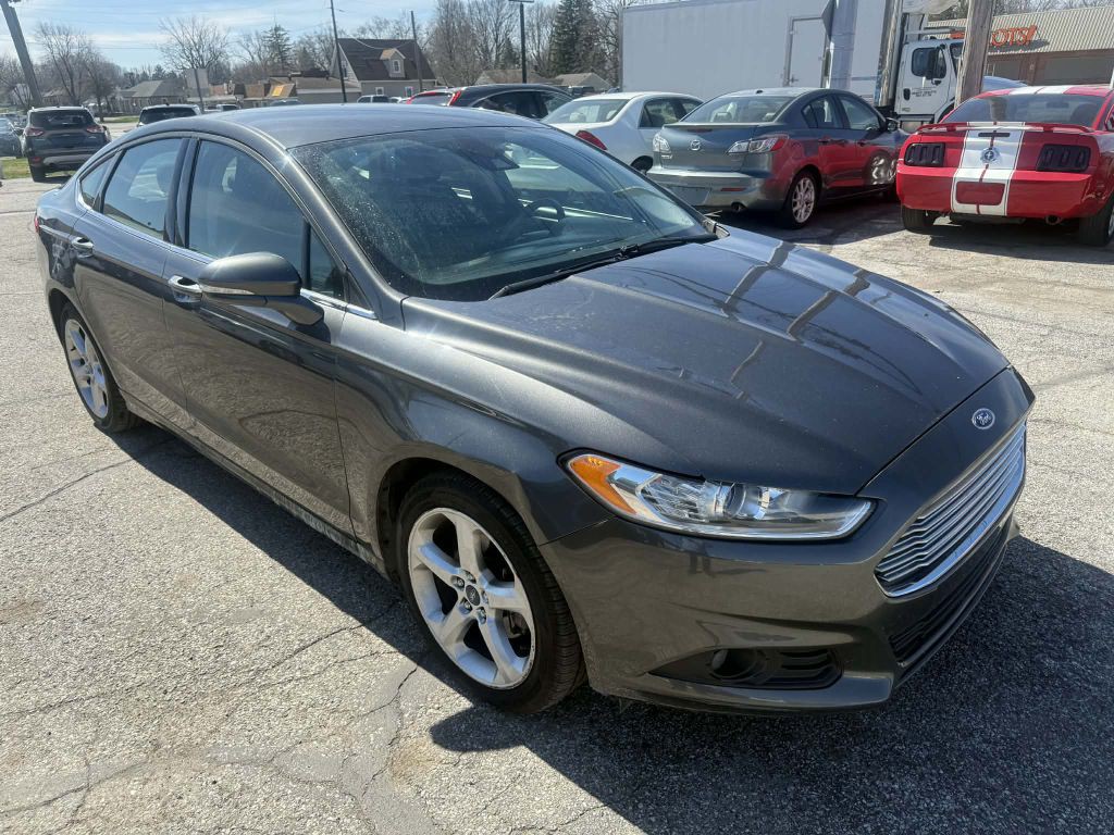 2016 Ford Fusion Image 2