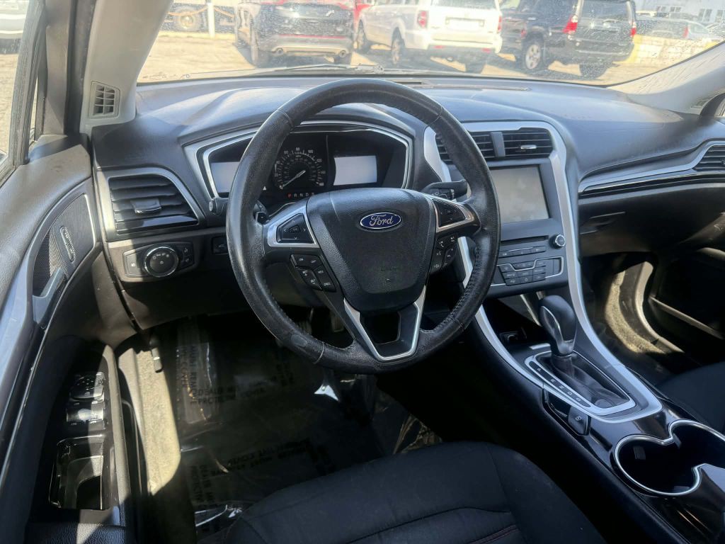 2016 Ford Fusion Image 11