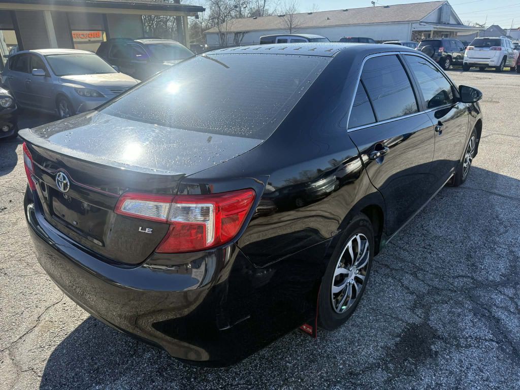 2012 Toyota Camry Image 4