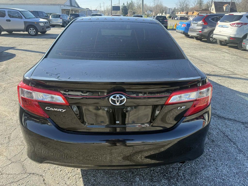 2012 Toyota Camry Image 5