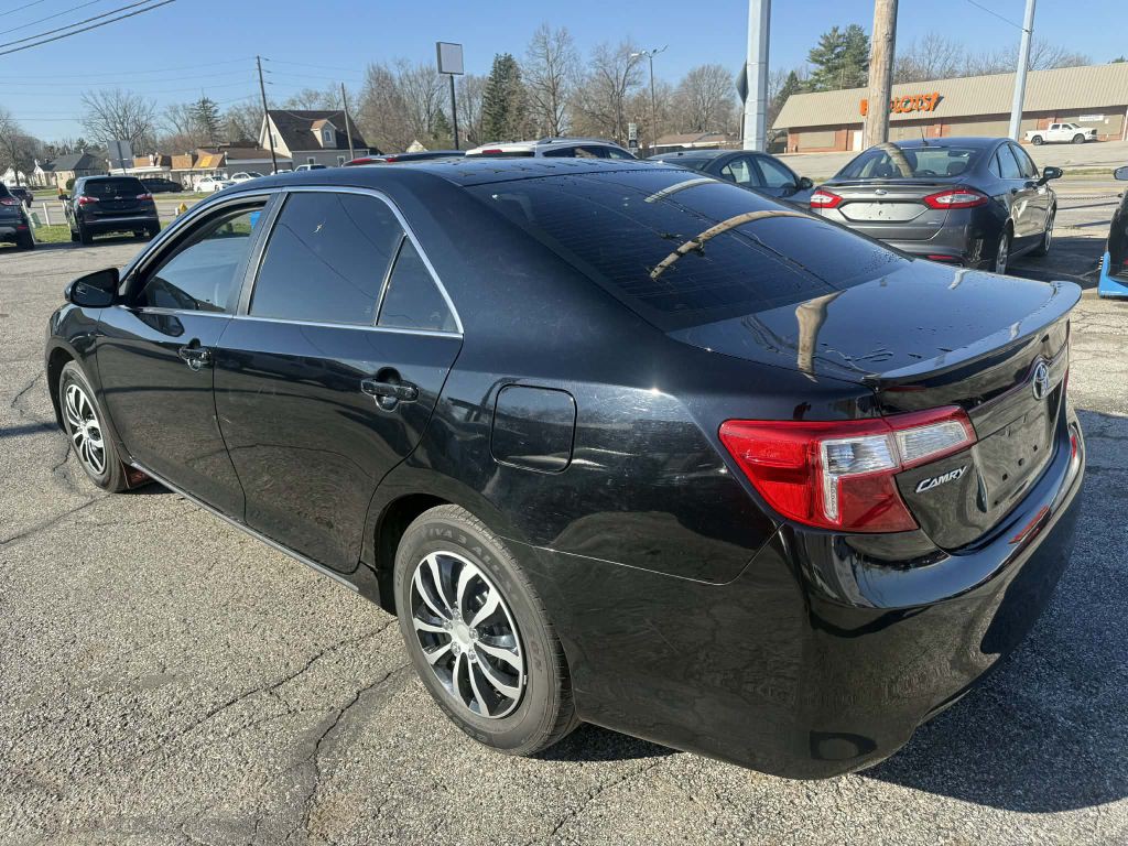 2012 Toyota Camry Image 6