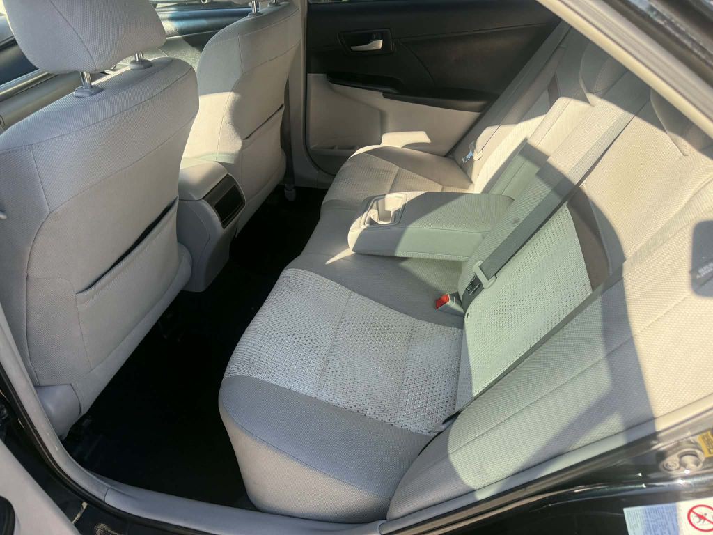 2012 Toyota Camry Image 10