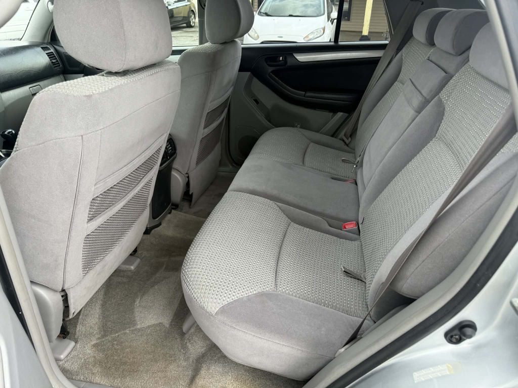 2004 Toyota 4Runner Image 10