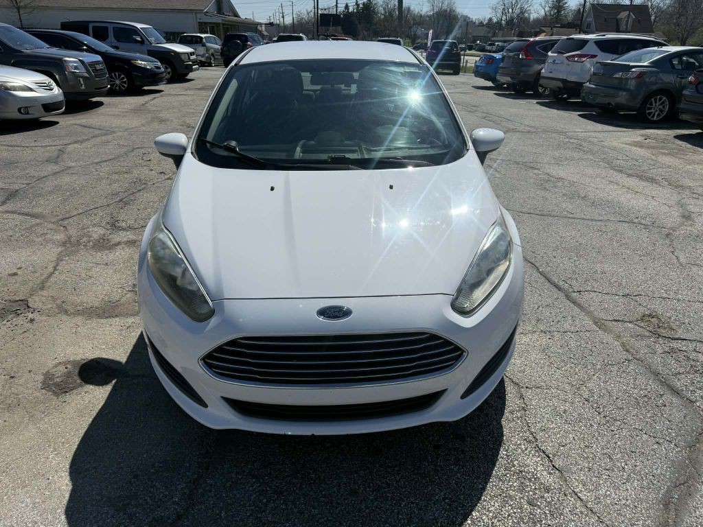 2016 Ford Fiesta Image 1