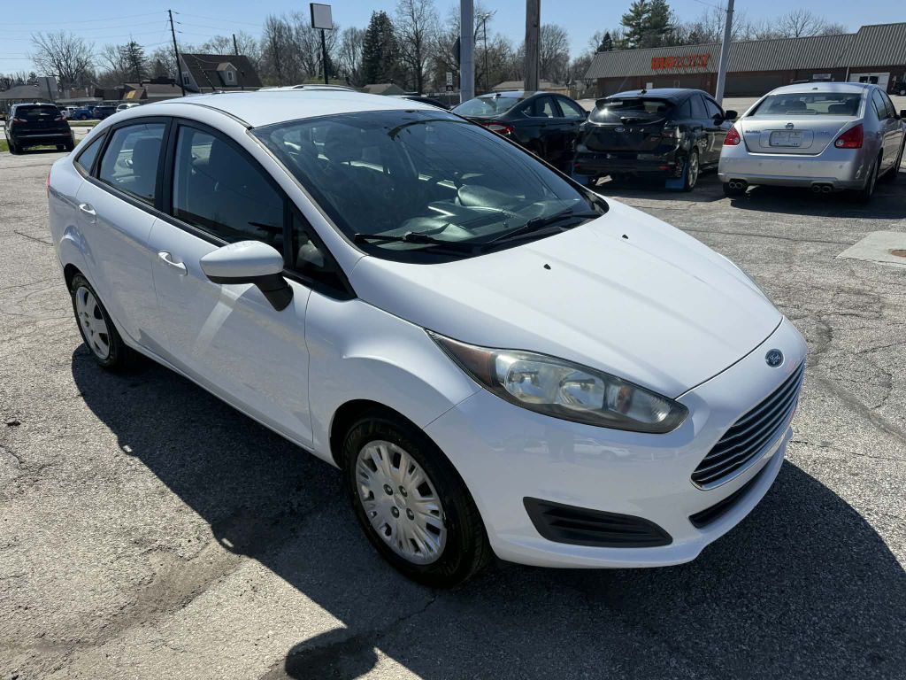 2016 Ford Fiesta Image 2