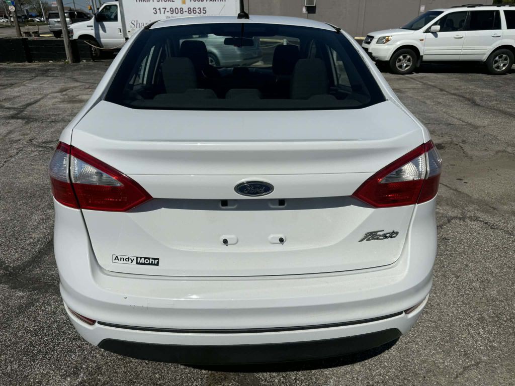 2016 Ford Fiesta Image 5