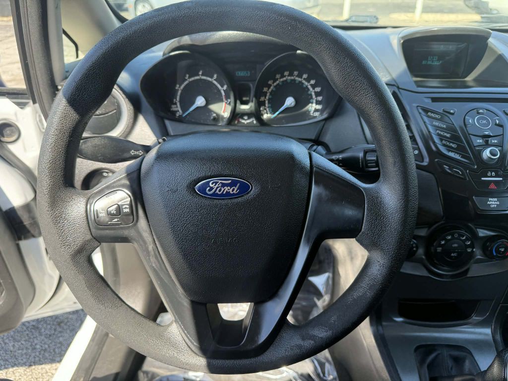 2016 Ford Fiesta Image 14