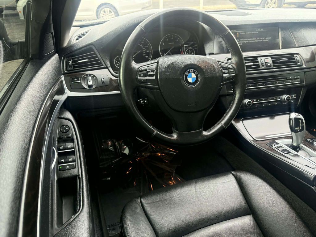 2013 BMW 5 Series Image 11