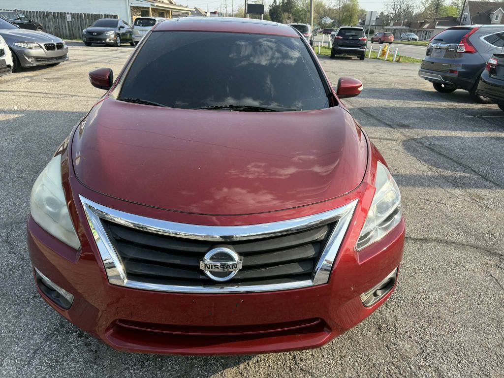 2014 Nissan Altima Image 1