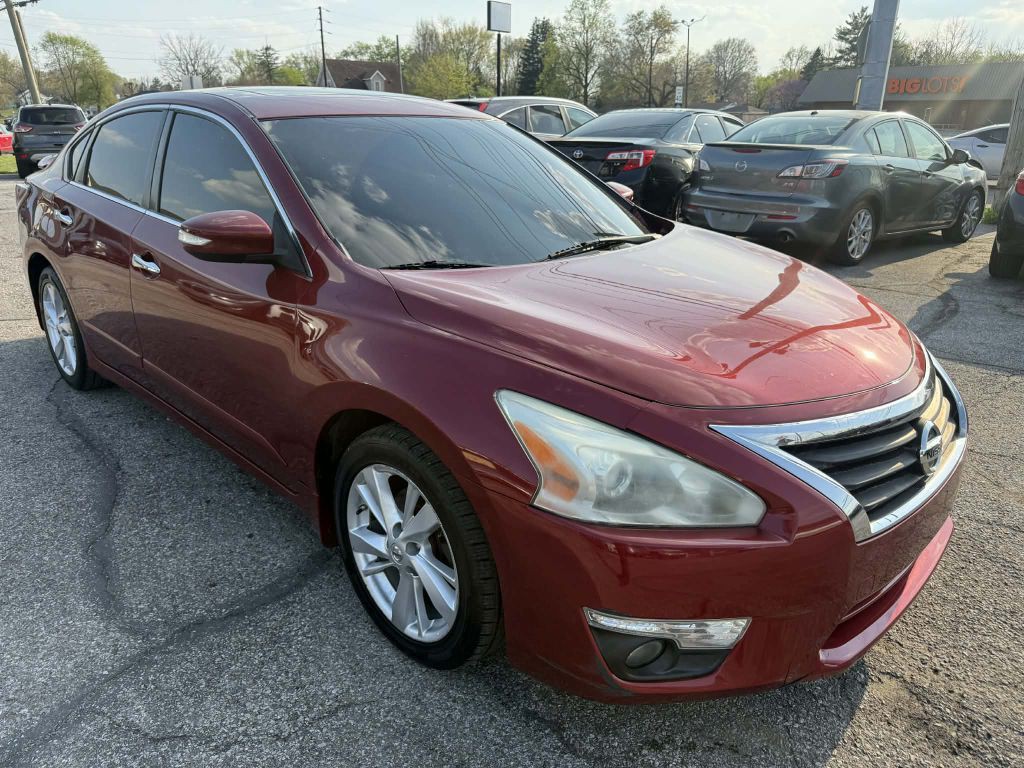 2014 Nissan Altima Image 2