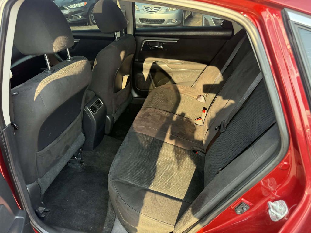 2014 Nissan Altima Image 10