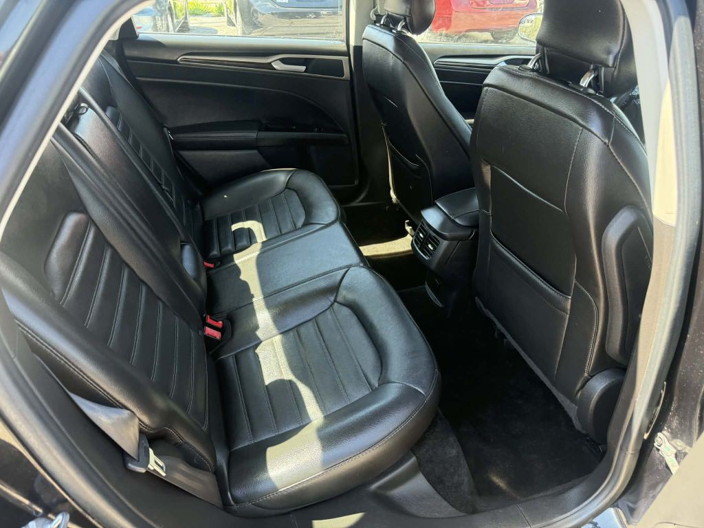 2015 Ford Fusion Image 12