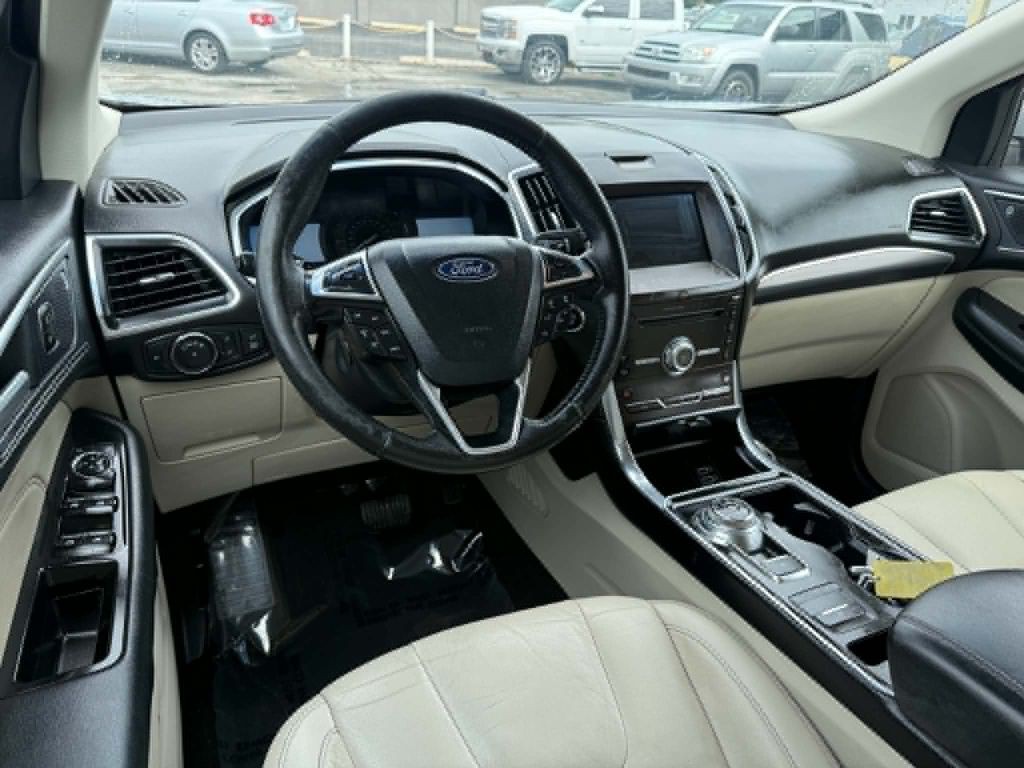 2019 Ford Edge Image 11