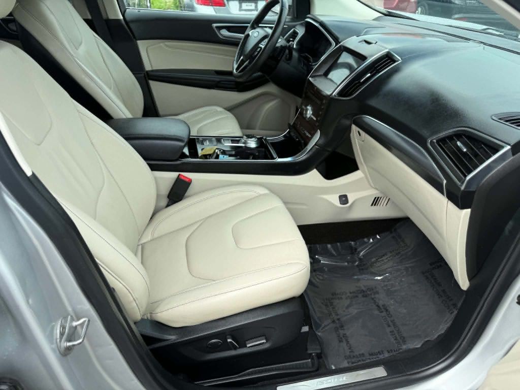 2019 Ford Edge Image 14