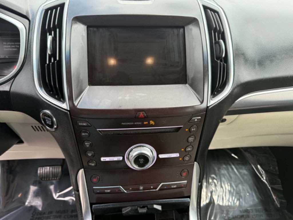 2019 Ford Edge Image 15