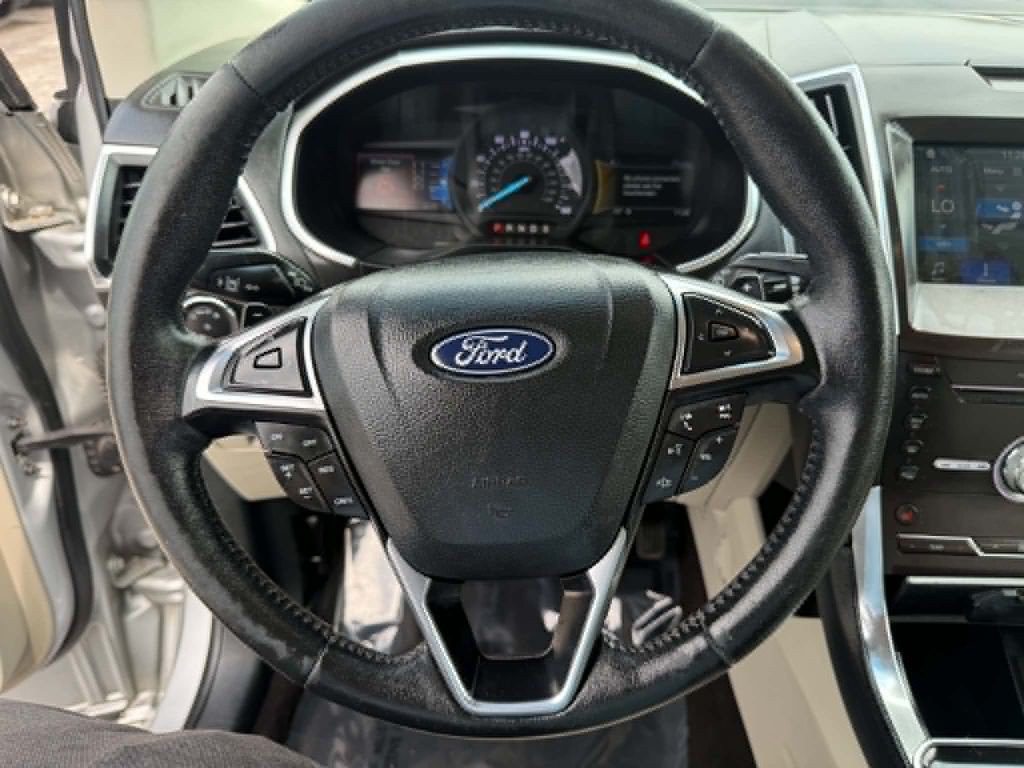2019 Ford Edge Image 17