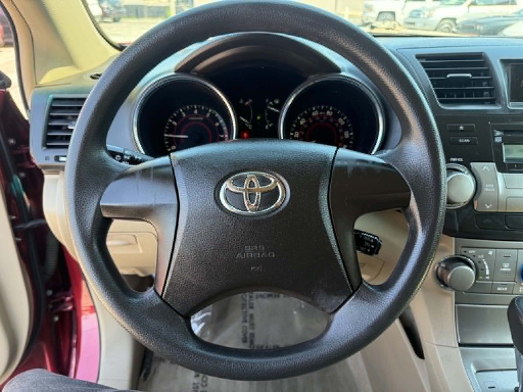 2010 Toyota Highlander Image 17