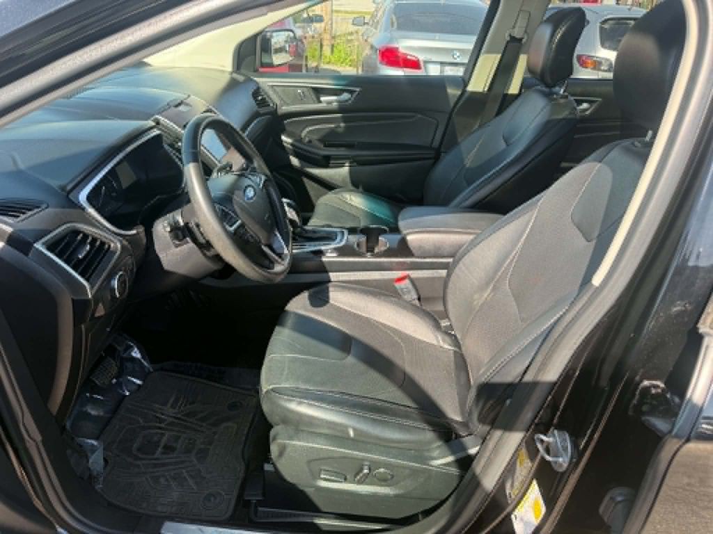 2016 Ford Edge Image 8