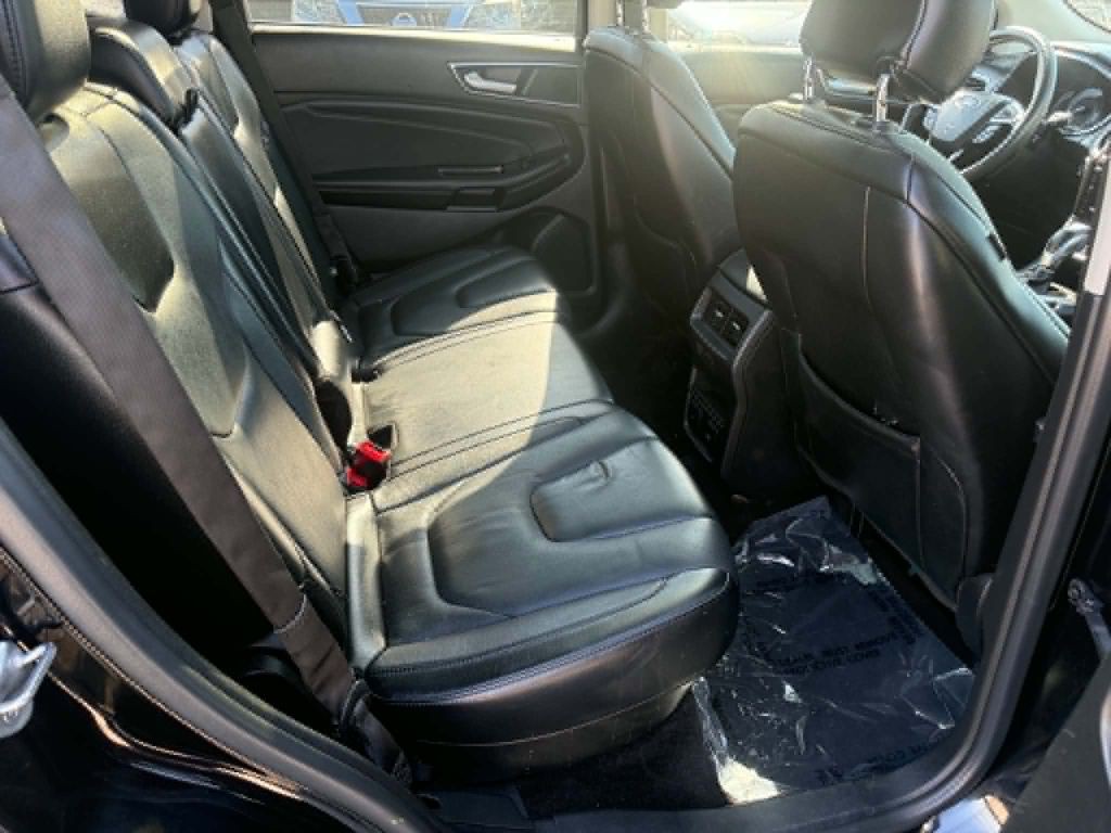 2016 Ford Edge Image 11