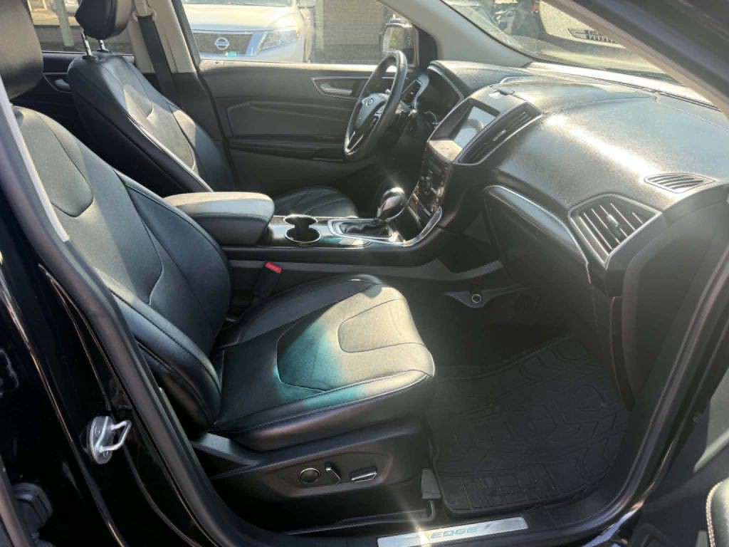 2016 Ford Edge Image 12