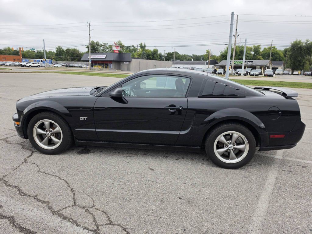 2006 Ford Mustang Image 3