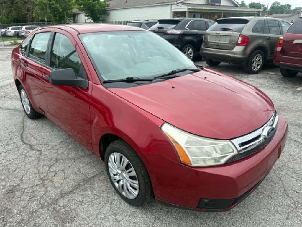 2010 Ford Focus Image 2