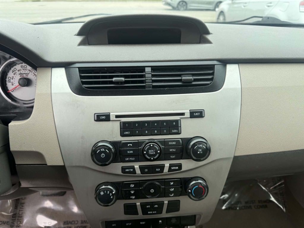2010 Ford Focus Image 15
