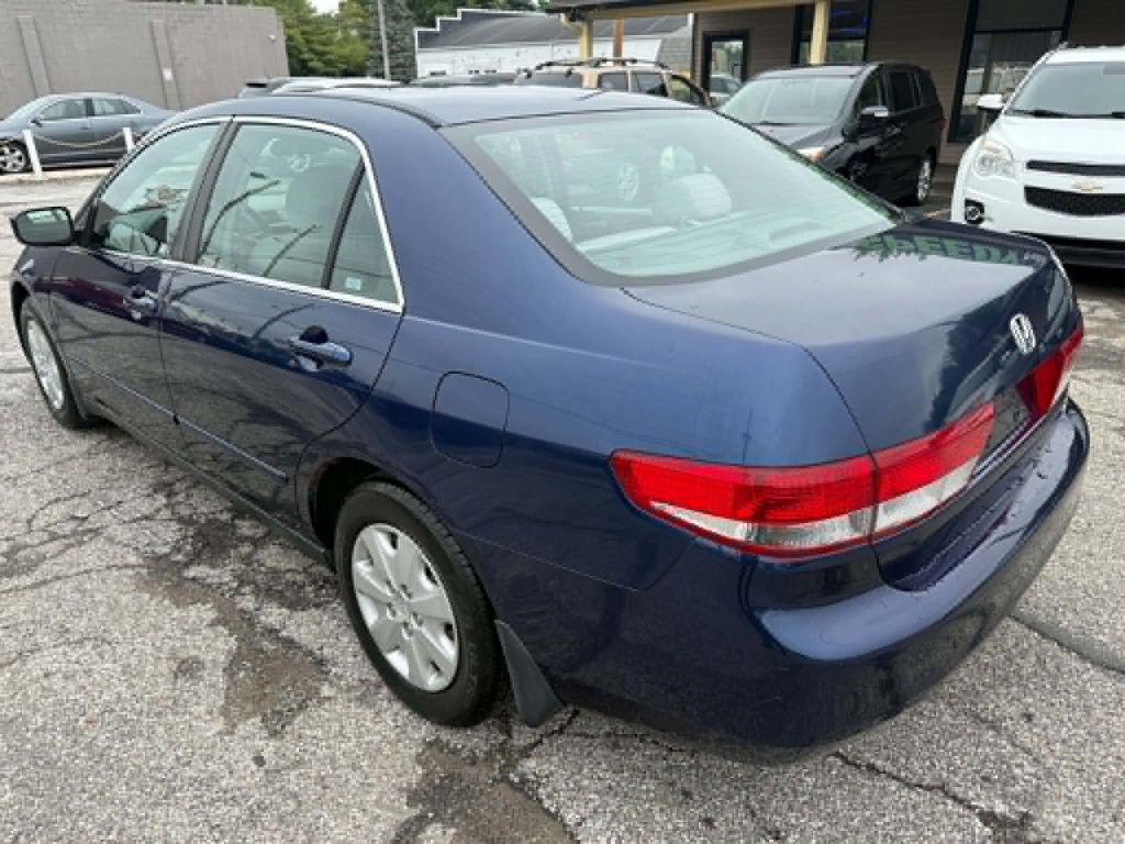 2004 Honda Accord Image 6