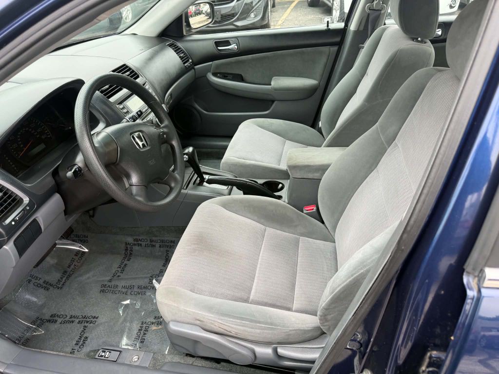2004 Honda Accord Image 9