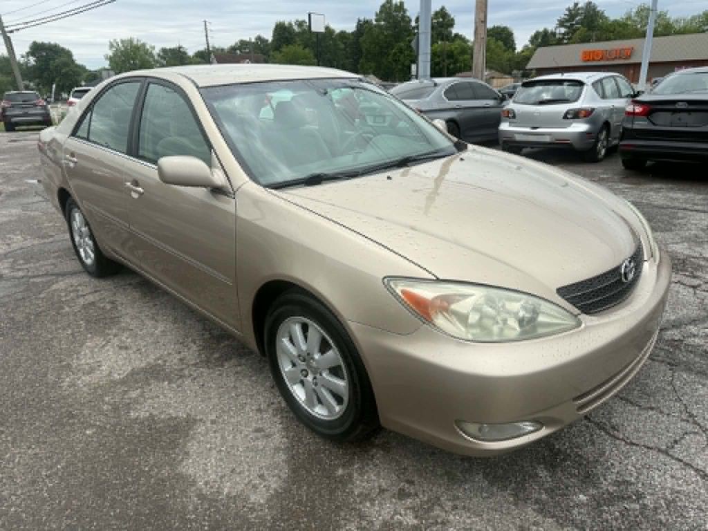 2003 Toyota Camry Image 2