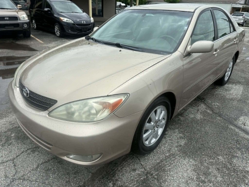 2003 Toyota Camry Image 8
