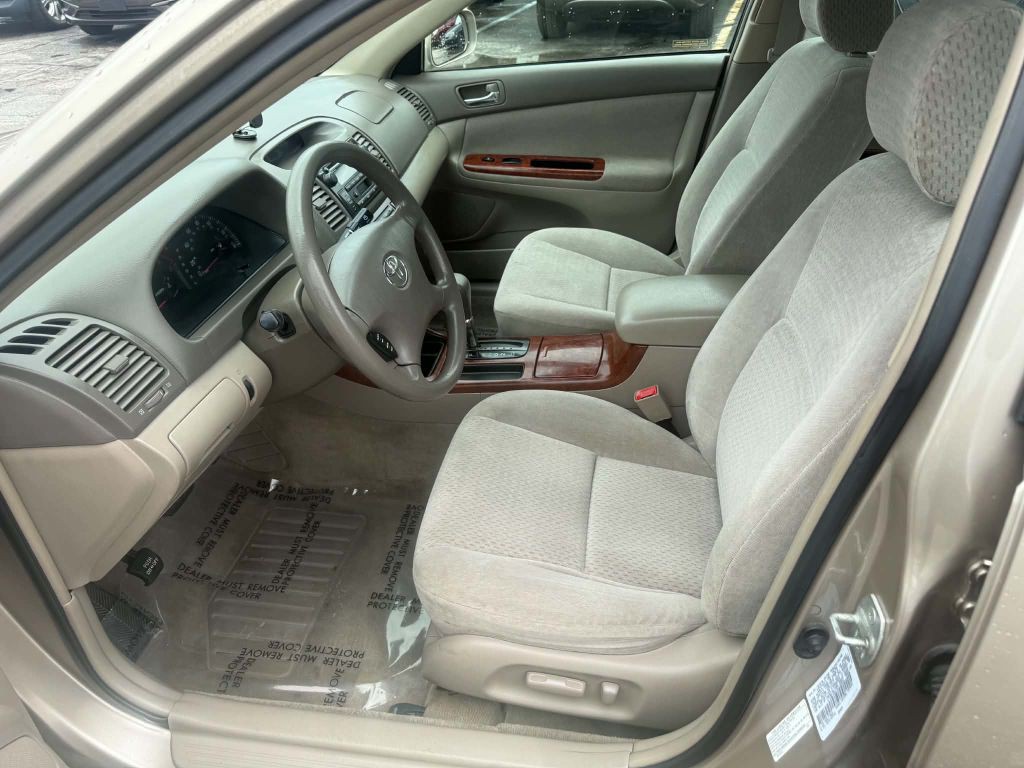 2003 Toyota Camry Image 9