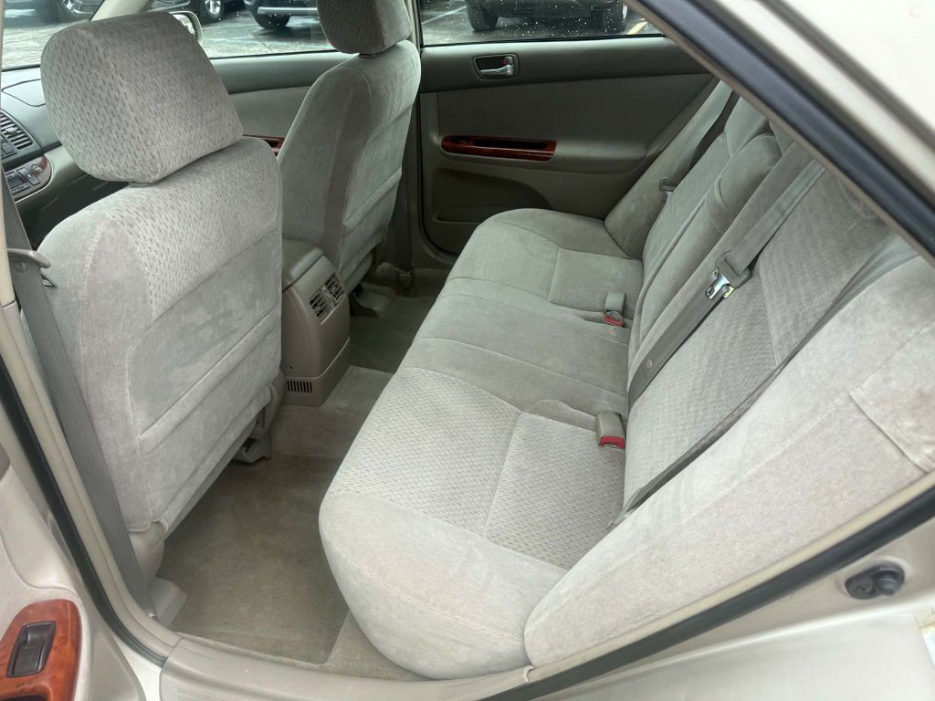 2003 Toyota Camry Image 10