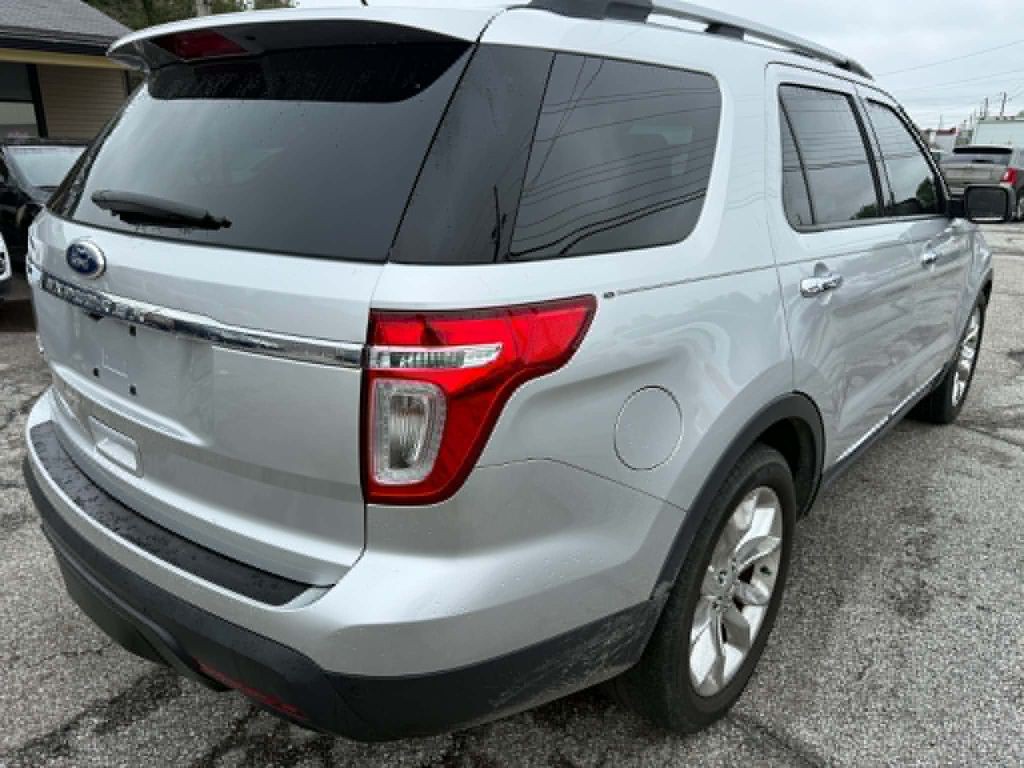 2011 Ford Explorer Image 4