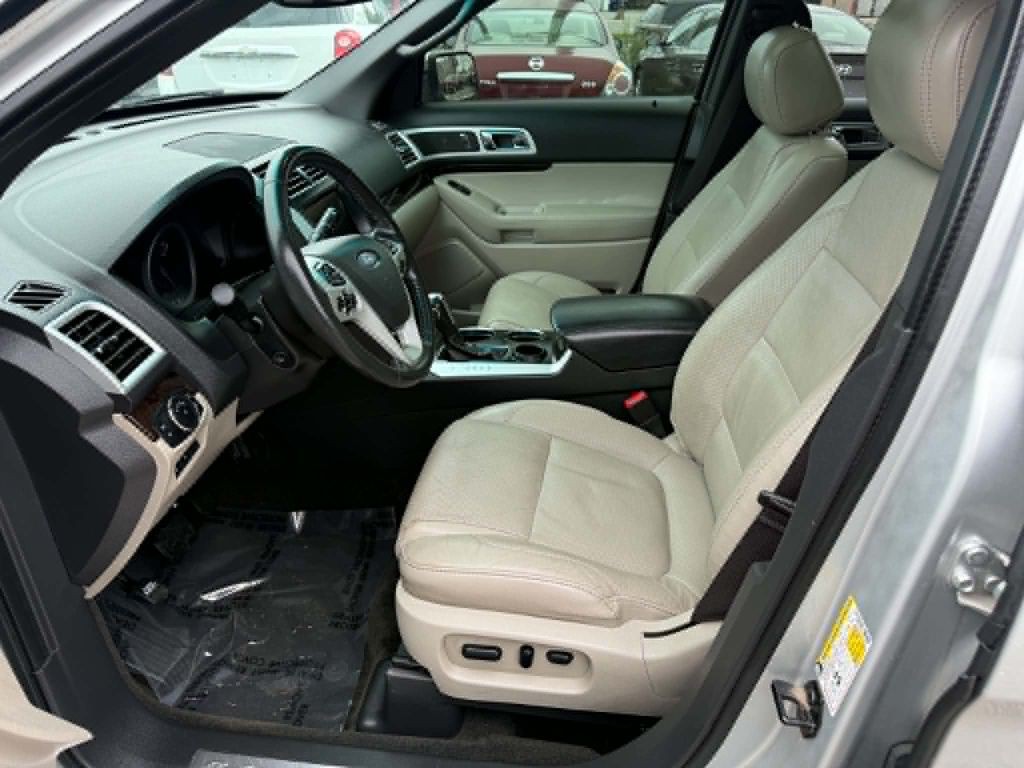 2011 Ford Explorer Image 9
