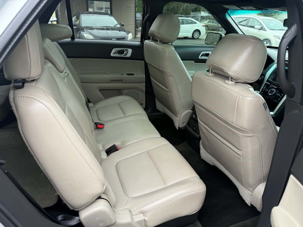 2011 Ford Explorer Image 15