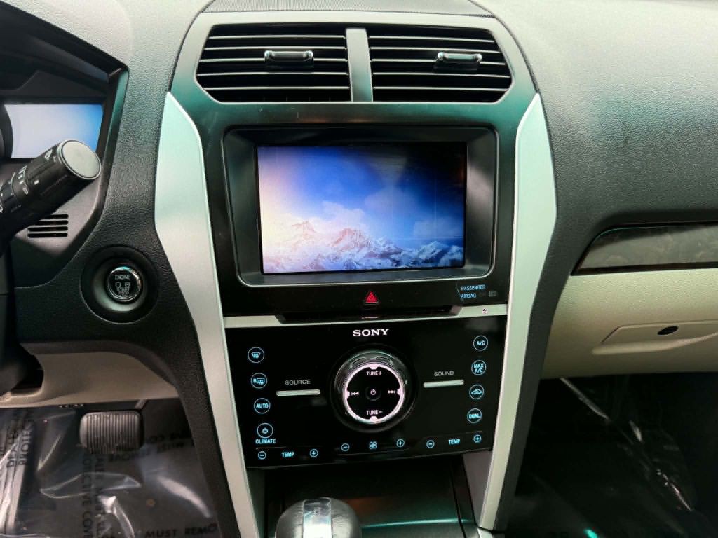 2011 Ford Explorer Image 18