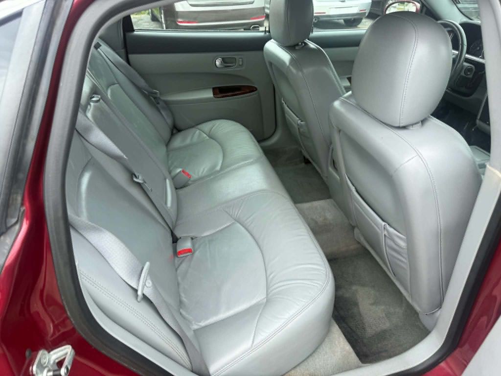 2007 Buick Lacrosse Image 12