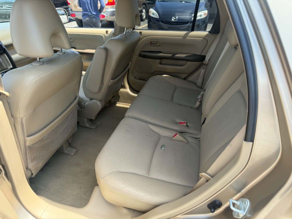 2005 Honda CR-V Image 10