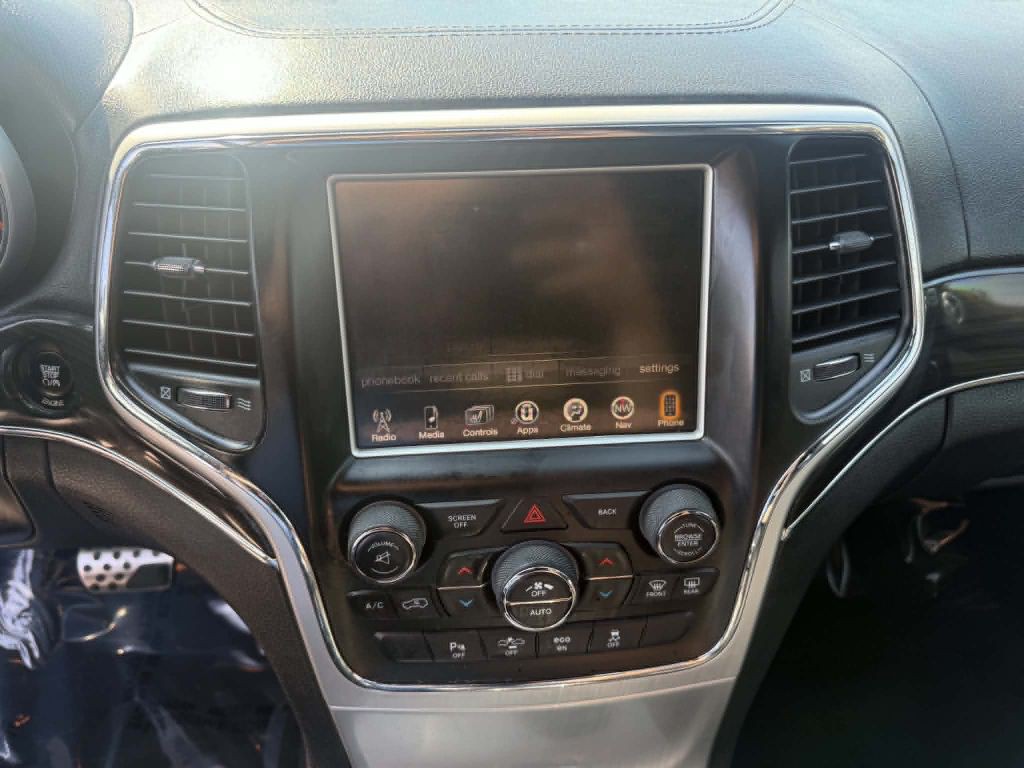 2015 Jeep Grand Cherokee Image 17