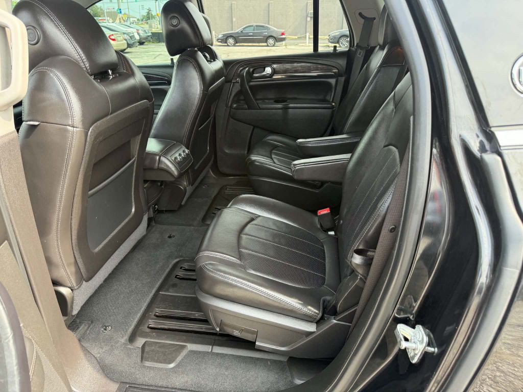 2017 Buick Enclave Image 10