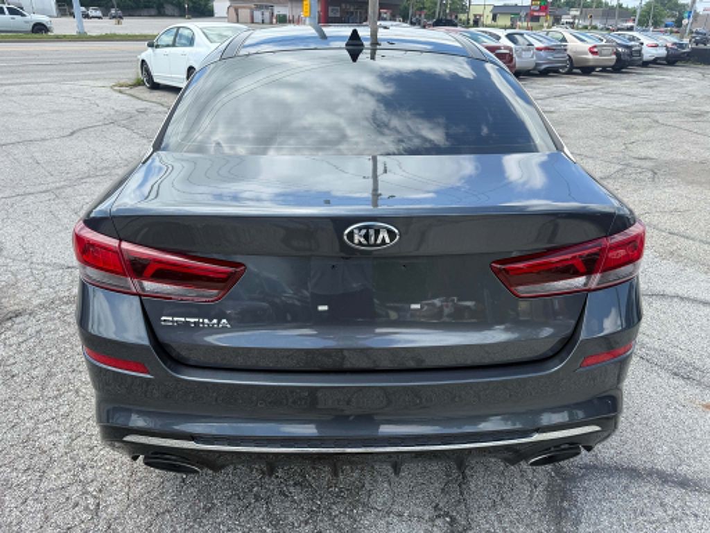 2020 Kia Optima Image 5