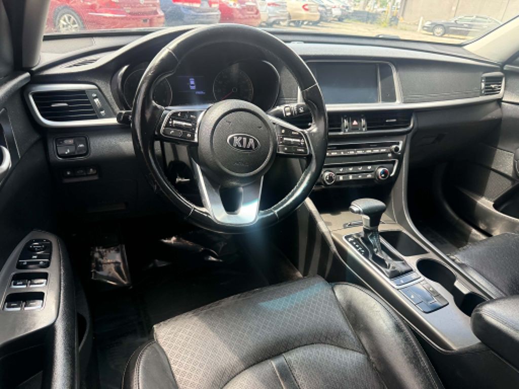 2020 Kia Optima Image 11