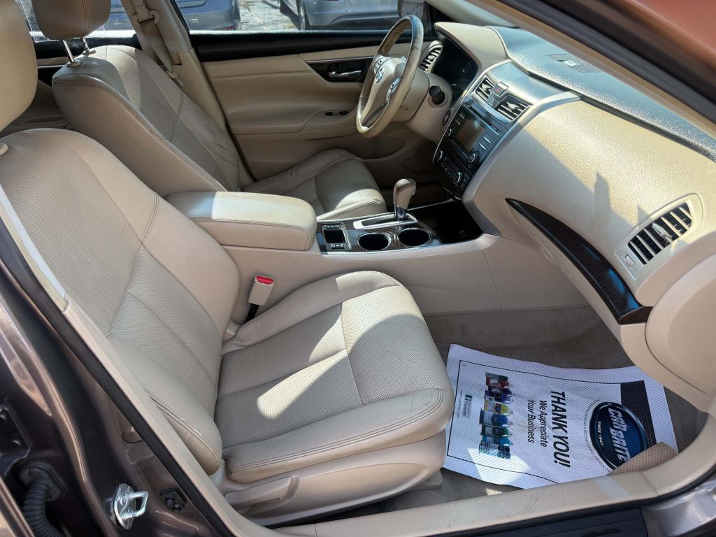 2013 Nissan Altima Image 13