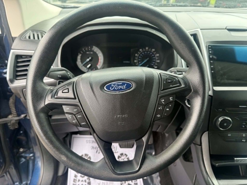 2017 Ford Edge Image 15