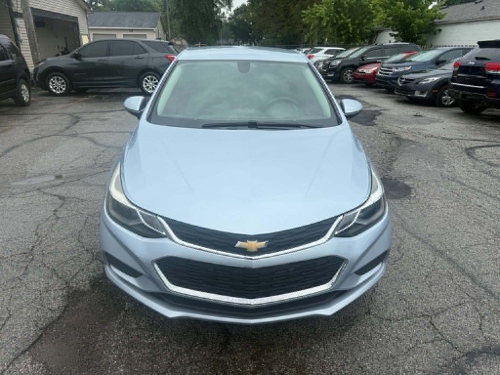 2017 Chevrolet Cruze Image 1