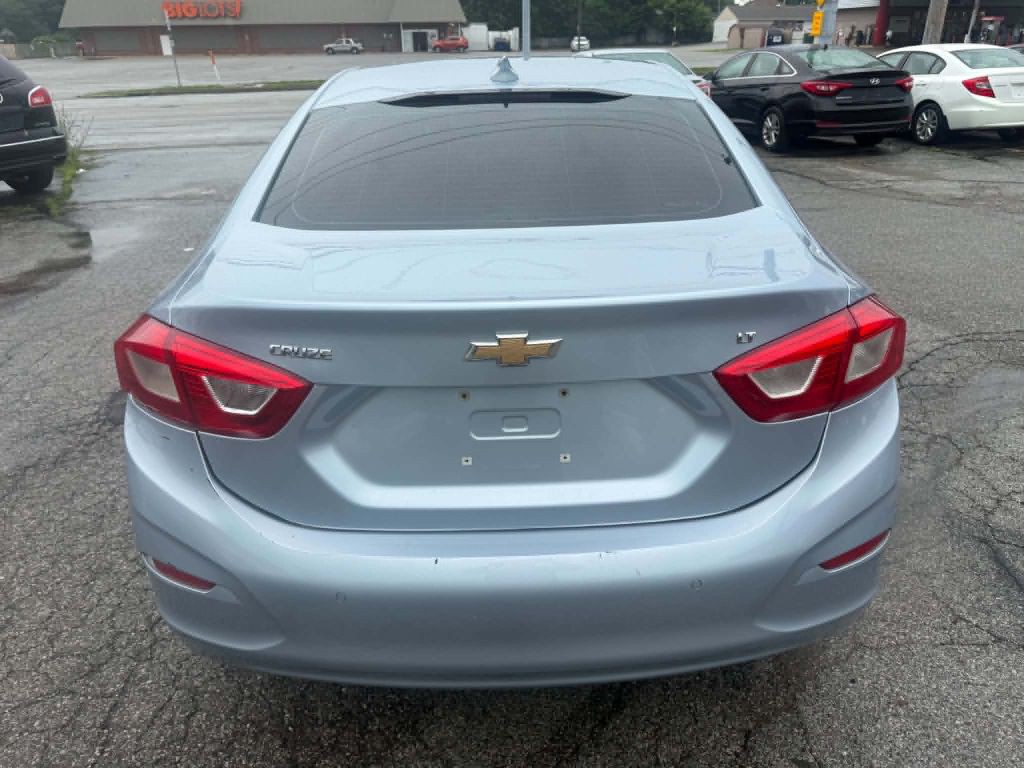 2017 Chevrolet Cruze Image 5