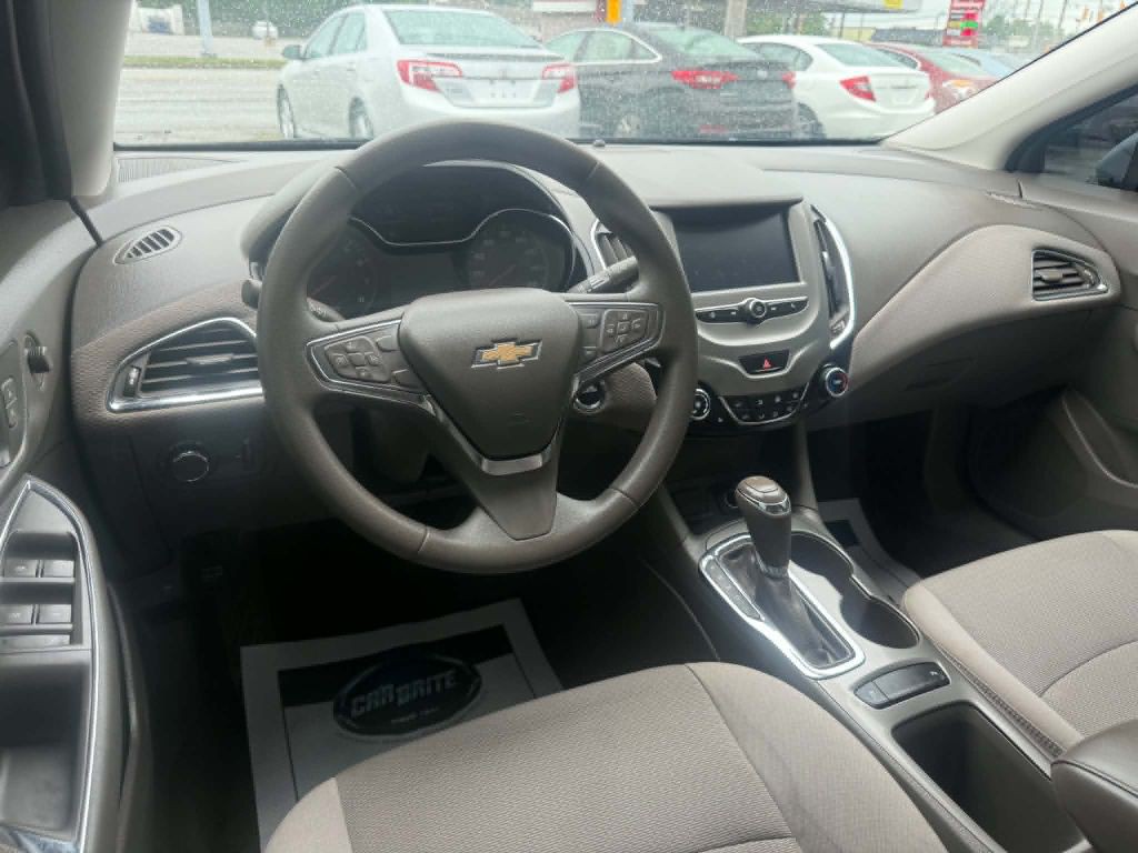2017 Chevrolet Cruze Image 11